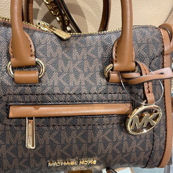 MICHAEL KORS
Carine Extra-Small Logo Satchel
Brown Signature 
NWT - Picture 2 of 16
